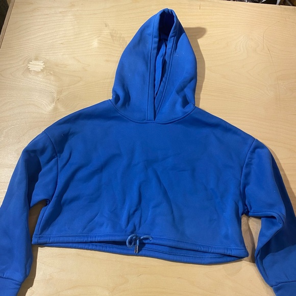 Shein Cropped Hoodie Size Medium (AO) - Picture 2 of 11